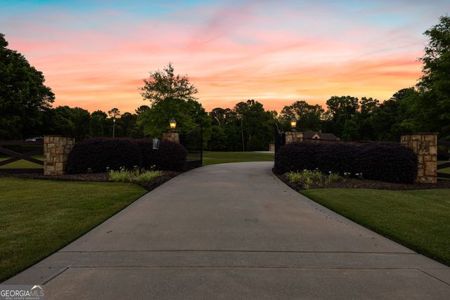 752 Grant Road, Brooks, GA 30205