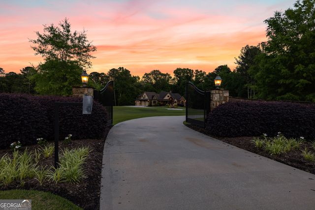 752 Grant Road, Brooks, GA 30205