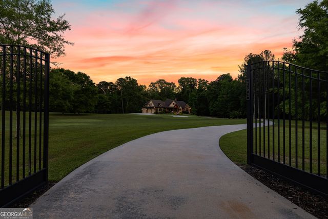 752 Grant Road, Brooks, GA 30205