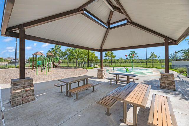 4502 Whisperwood Drive, Rosenberg, TX 77471