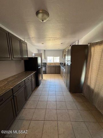 202 E 32nd Street, Tucson, AZ 85713