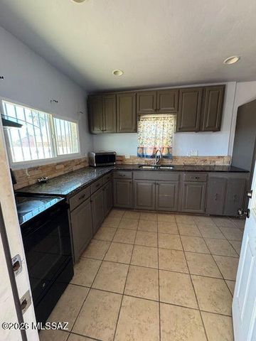 202 E 32nd Street, Tucson, AZ 85713