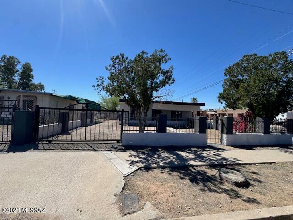 202 E 32nd Street, Tucson, AZ 85713