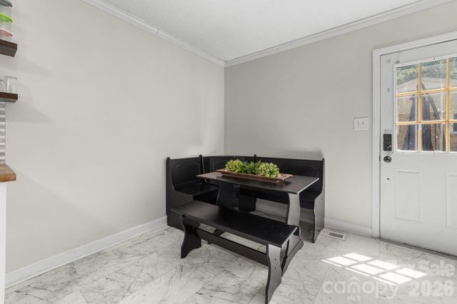 402 Wooddale Drive, Dallas, NC 28034