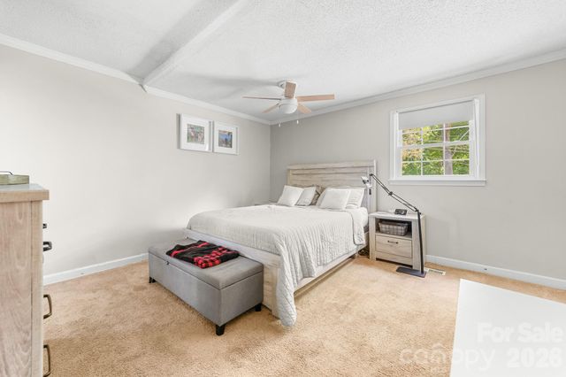 402 Wooddale Drive, Dallas, NC 28034
