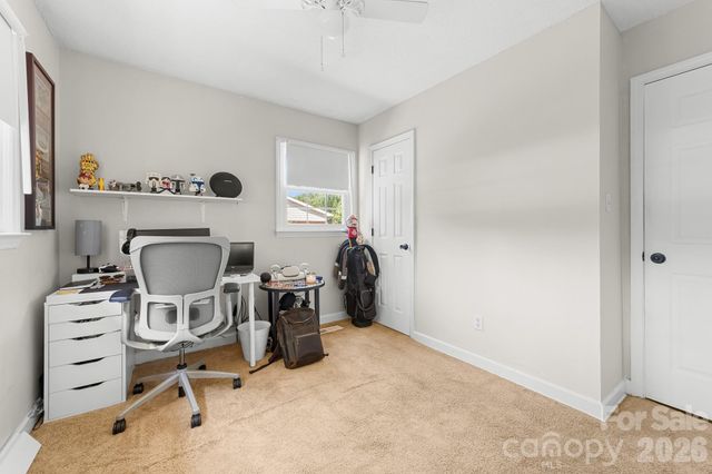 402 Wooddale Drive, Dallas, NC 28034