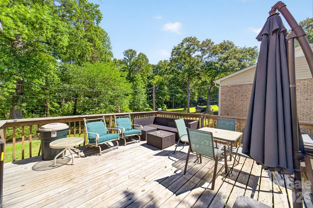 402 Wooddale Drive, Dallas, NC 28034