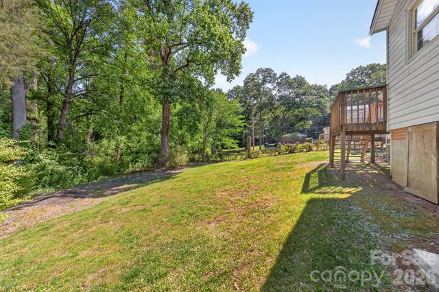 402 Wooddale Drive, Dallas, NC 28034