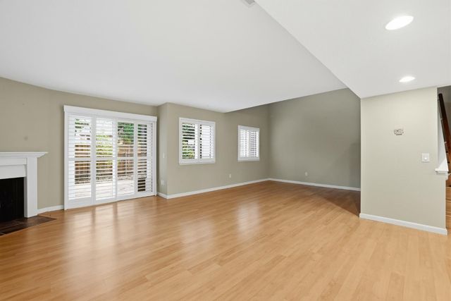 5274 Lake Knoll Ln, Fair Oaks, CA 95628