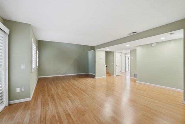 5274 Lake Knoll Ln, Fair Oaks, CA 95628