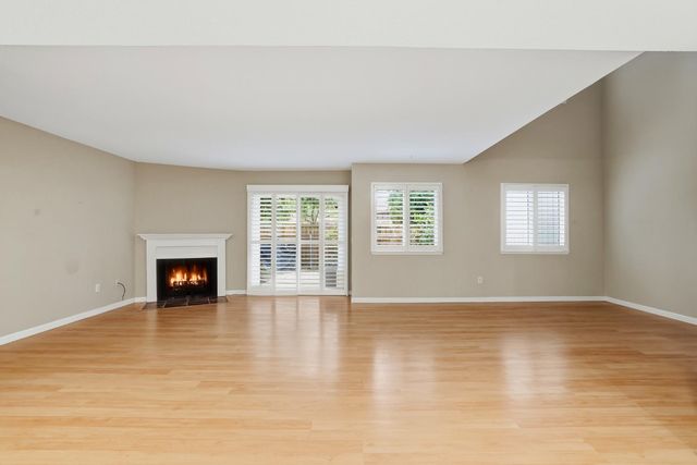 5274 Lake Knoll Ln, Fair Oaks, CA 95628