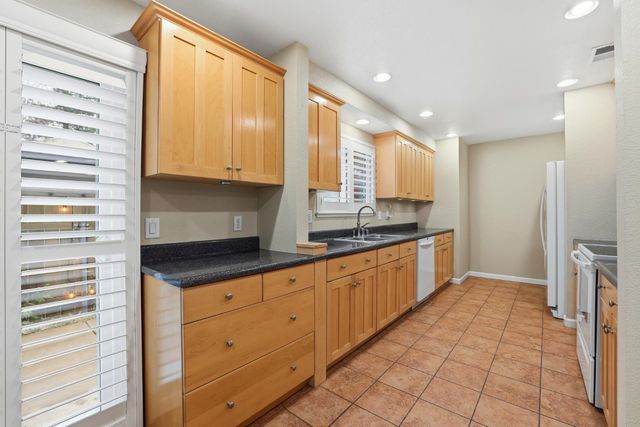 5274 Lake Knoll Ln, Fair Oaks, CA 95628