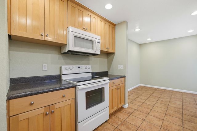 5274 Lake Knoll Ln, Fair Oaks, CA 95628