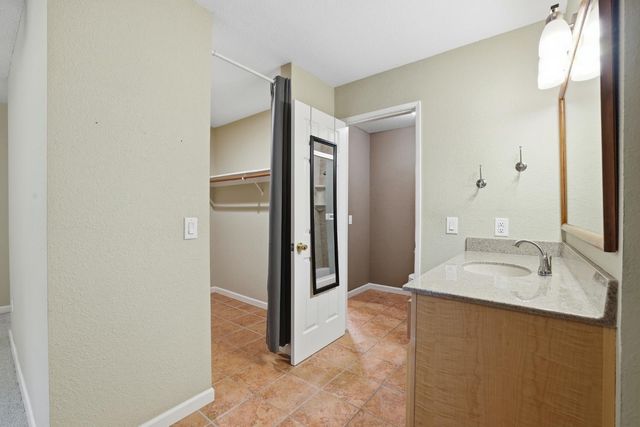 5274 Lake Knoll Ln, Fair Oaks, CA 95628