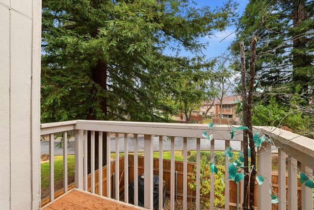 5274 Lake Knoll Ln, Fair Oaks, CA 95628