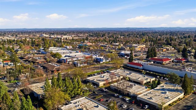 5274 Lake Knoll Ln, Fair Oaks, CA 95628