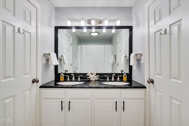 101 Hogan Woods Circle, Chapel Hill, NC 27516