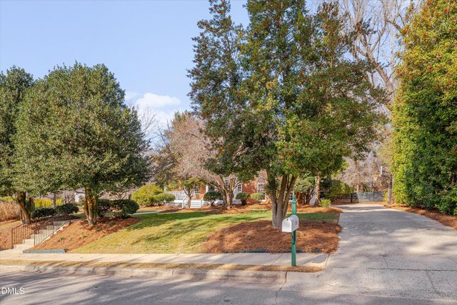 101 Hogan Woods Circle, Chapel Hill, NC 27516
