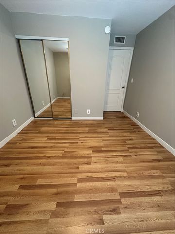 15031 Chatsworth 22, San Fernando, CA 91345