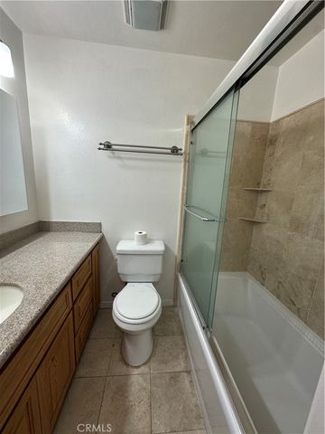 15031 Chatsworth 22, San Fernando, CA 91345