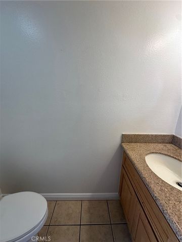 15031 Chatsworth 22, San Fernando, CA 91345