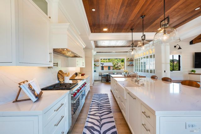 3523 Hanover Pl, Santa Rosa, CA 95404