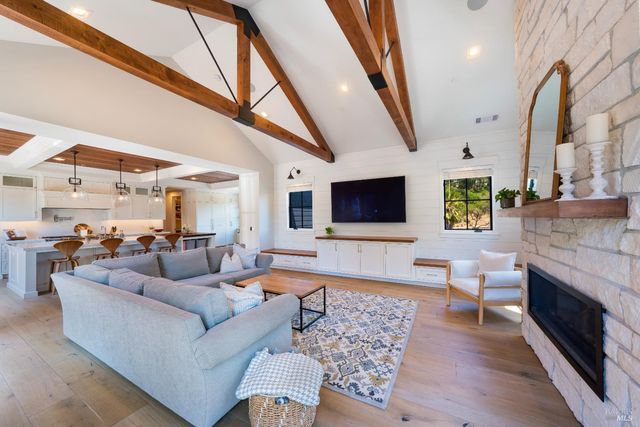 3523 Hanover Pl, Santa Rosa, CA 95404