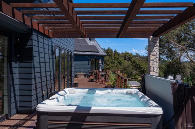 3523 Hanover Pl, Santa Rosa, CA 95404