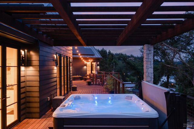 3523 Hanover Pl, Santa Rosa, CA 95404