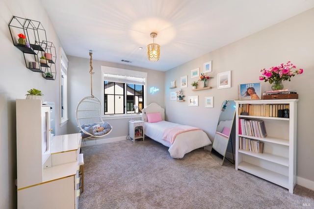 3523 Hanover Pl, Santa Rosa, CA 95404