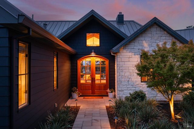 3523 Hanover Pl, Santa Rosa, CA 95404