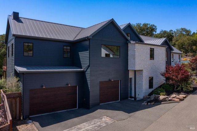 3523 Hanover Pl, Santa Rosa, CA 95404