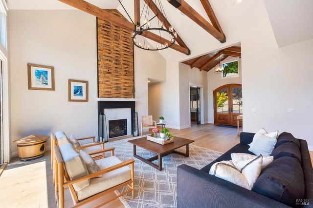 3523 Hanover Pl, Santa Rosa, CA 95404