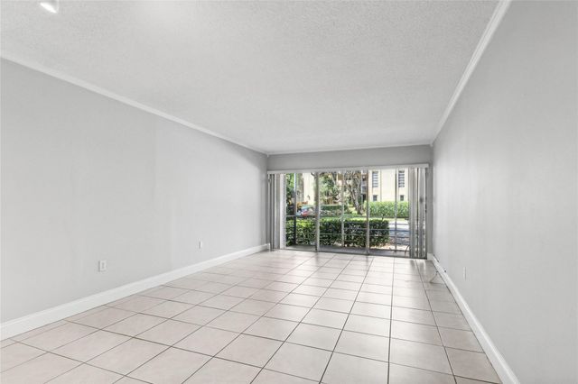 485 N Pine Island Road 105A, Plantation, FL 33324