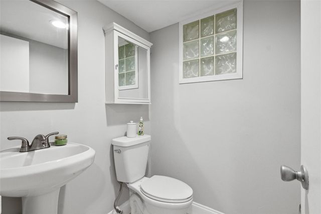 485 N Pine Island Road 105A, Plantation, FL 33324