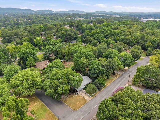 406 Cottonwood Street, Hot Springs, AR 71913