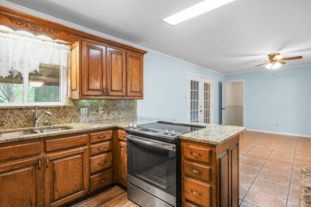406 Cottonwood Street, Hot Springs, AR 71913