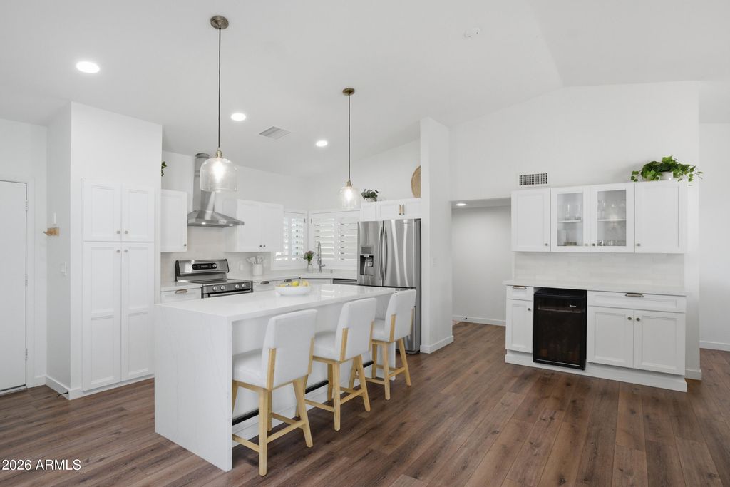 Image 11 of property listing at 7755 E ROSE Lane E, Scottsdale, AZ 85250