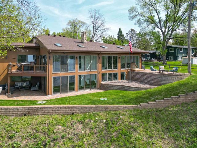 4127 Kammel Road, La Crosse, WI 54601