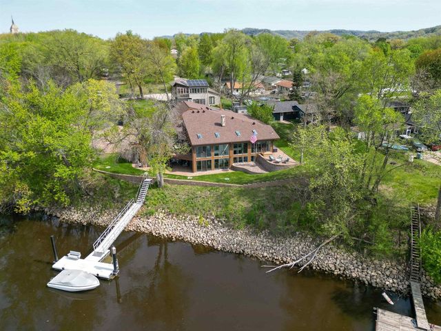 4127 Kammel Road, La Crosse, WI 54601