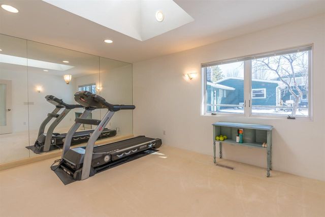 4127 Kammel Road, La Crosse, WI 54601