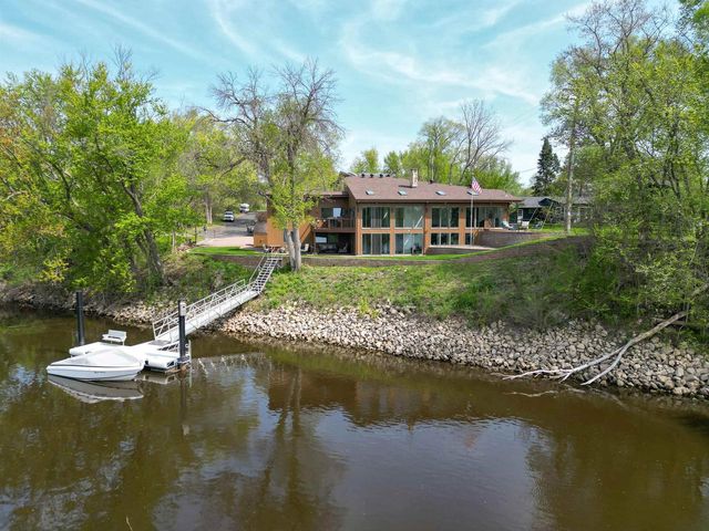 4127 Kammel Road, La Crosse, WI 54601