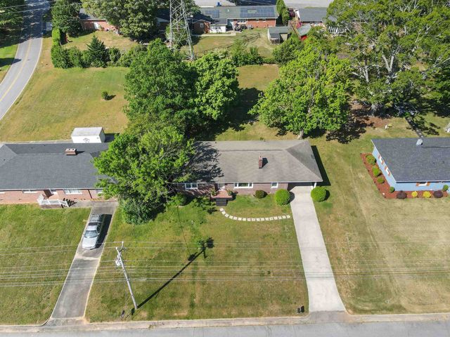 220 N Lanford Street, Spartanburg, SC 29301