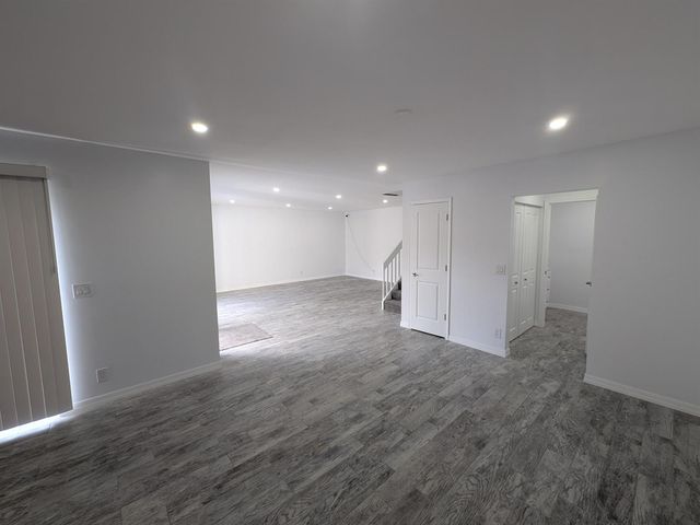 1733 N Congress Avenue, West Palm Beach, FL 33401