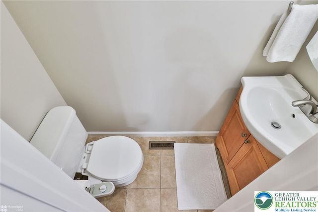 1875 Jenkins Drive, Easton, PA 18040