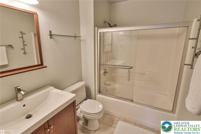 1875 Jenkins Drive, Easton, PA 18040