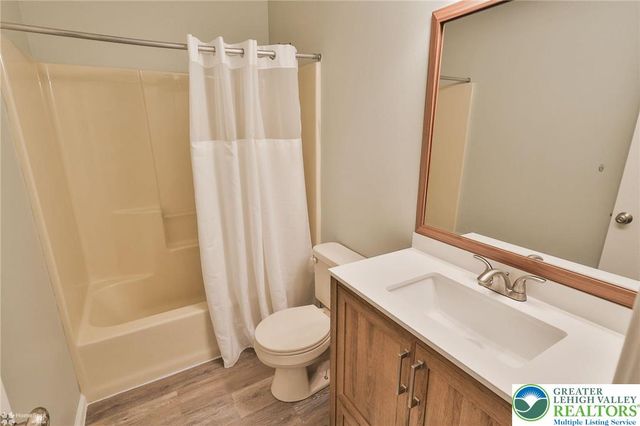 1875 Jenkins Drive, Easton, PA 18040