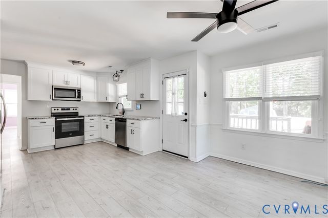 10008 Brittonwood Dr, North Chesterfield, VA 23237