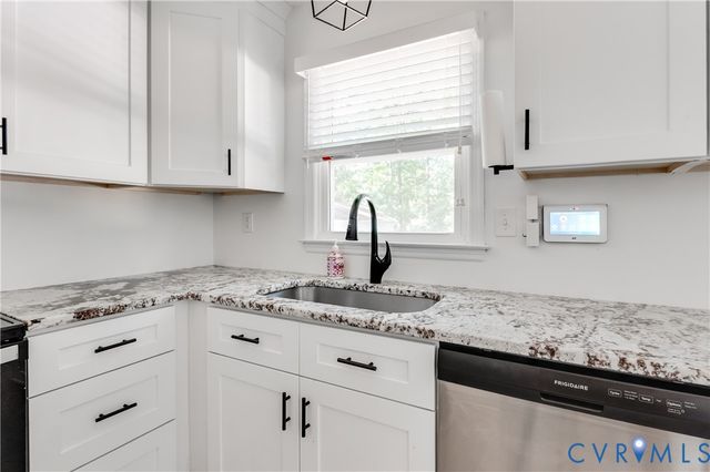 10008 Brittonwood Dr, North Chesterfield, VA 23237