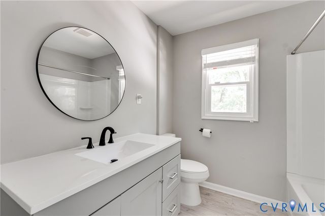 10008 Brittonwood Dr, North Chesterfield, VA 23237